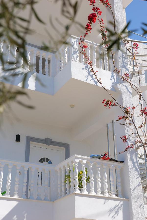 Vila Unique Aparthotel Ksamil Exterior foto